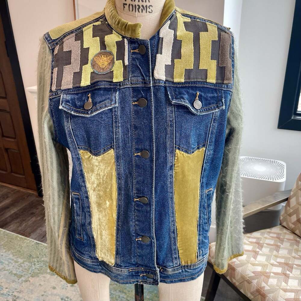 Mary Livingston Upcycle Blue Denim Jacket Womens S Button Front Embroidered